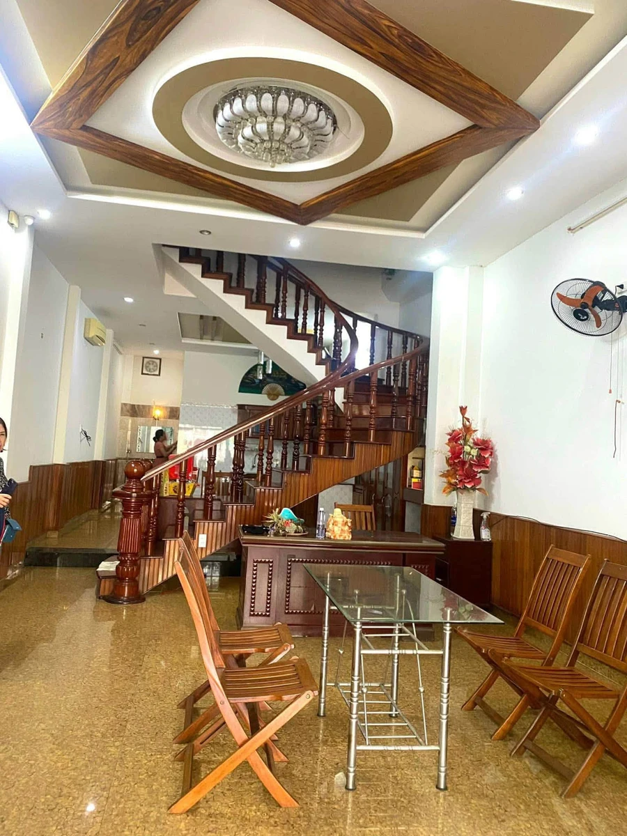 Bán nhà 72m² 4PN 4WC Hoàng Diệu Quận 1, 8 tỷ - Ảnh thu nhỏ 3