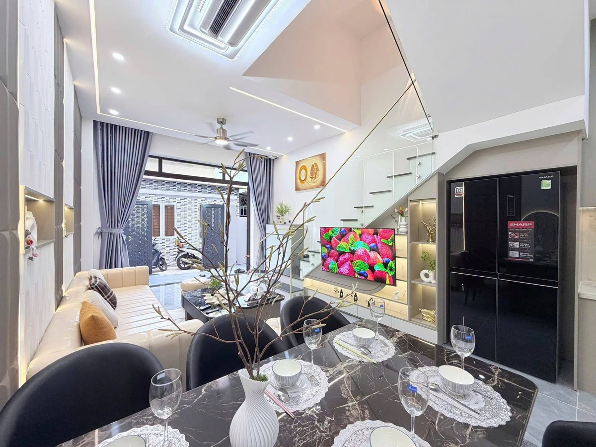 Bán nhà 3 tầng 180m² Thái Thị Bôi 5 tỷ 600 - Ảnh thu nhỏ 4