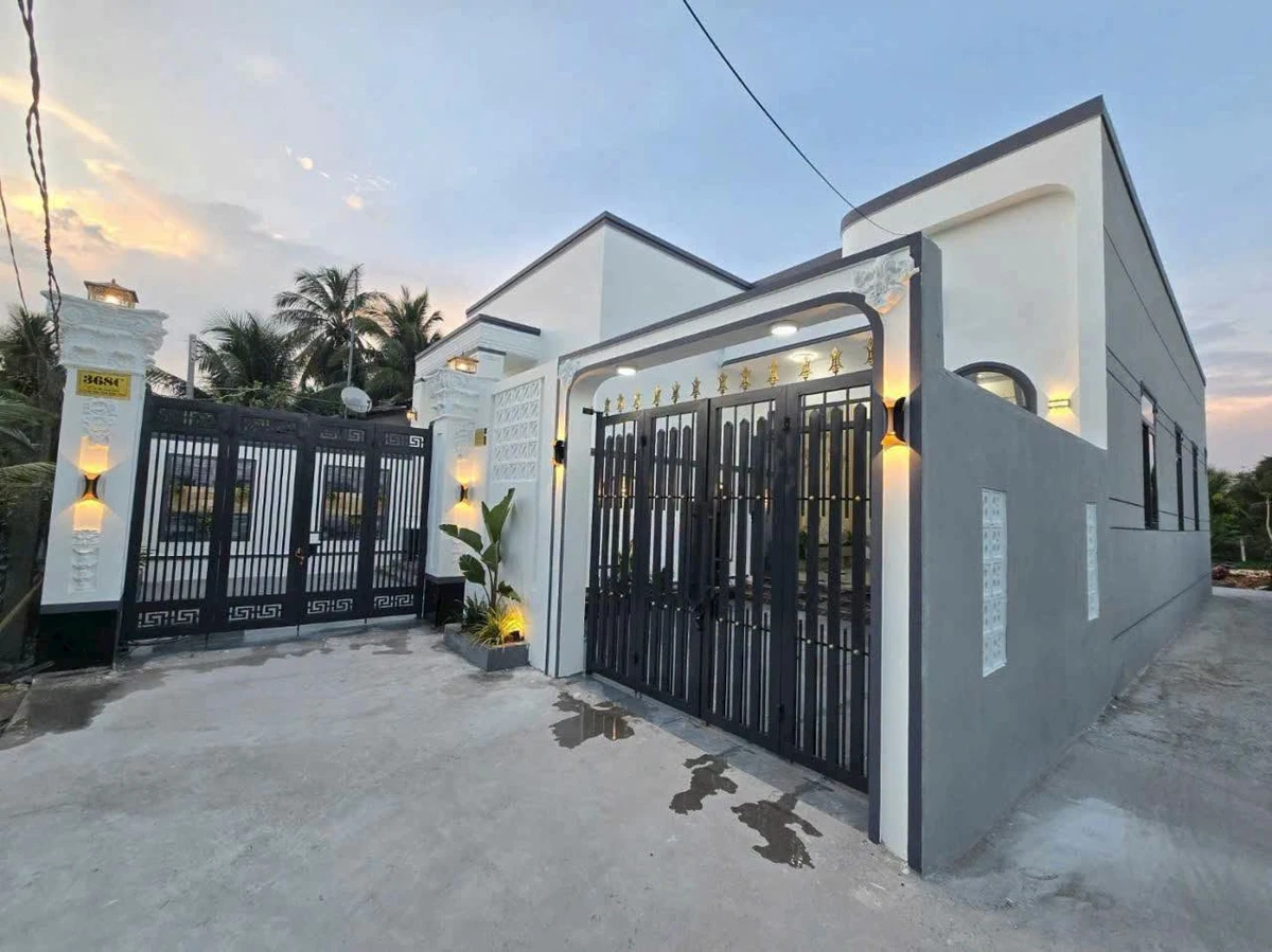 Bán nhà mặt tiền 85m2 2 phòng ngủ Phú Tân 1 tỷ 350 triệu - Ảnh thu nhỏ 2