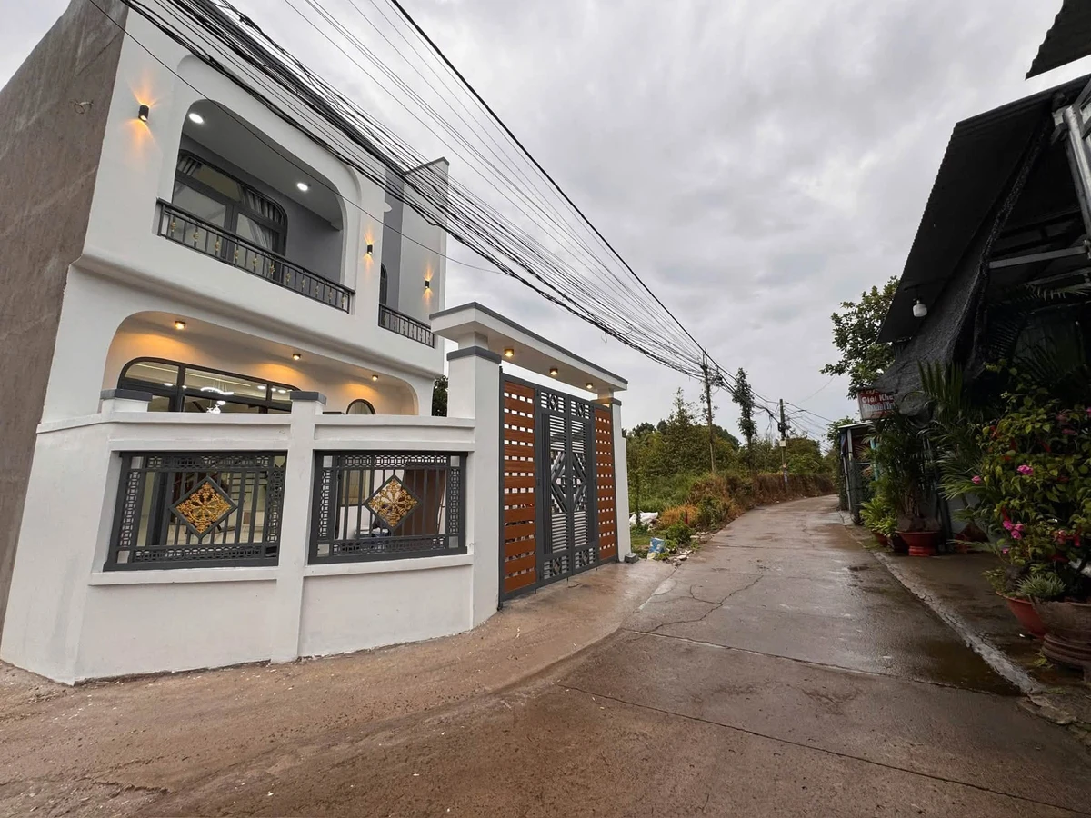 Bán nhà lầu Thái Lan Long Khánh 126m² 1 tỷ 970 - Ảnh 1