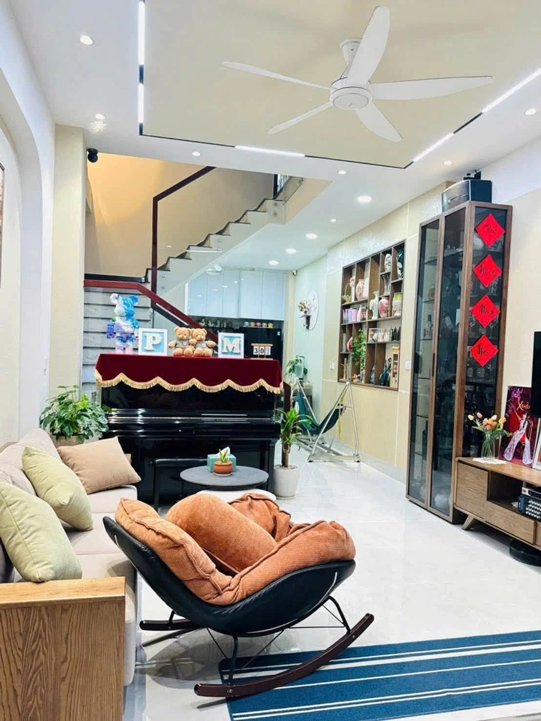 Bán nhà phố 150m² sổ vuông sau Vincom Lê Văn Việt, Thủ Đức - Ảnh 1