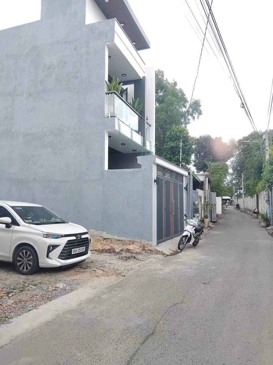 Bán nhà ngang 4m57, 73,9m2, 3 phòng ngủ hẻm xe tải Nguyễn Thị Minh Khai, Phú Hòa, Thủ Dầu Một - Ảnh thu nhỏ 3