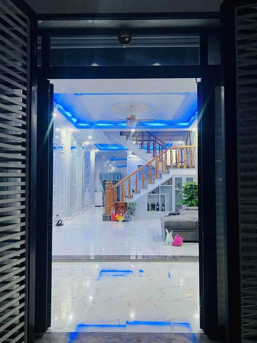 Bán nhà 1 trệt 2 lầu 75m² 4PN, Tân Uyên - 2.7 tỷ - Ảnh thu nhỏ 2