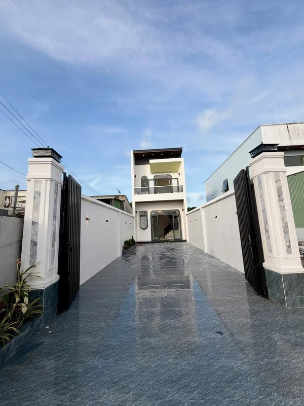 Bán nhà 1 trệt 1 lầu 143.7m² 3 PN An Ngãi, Long Điền