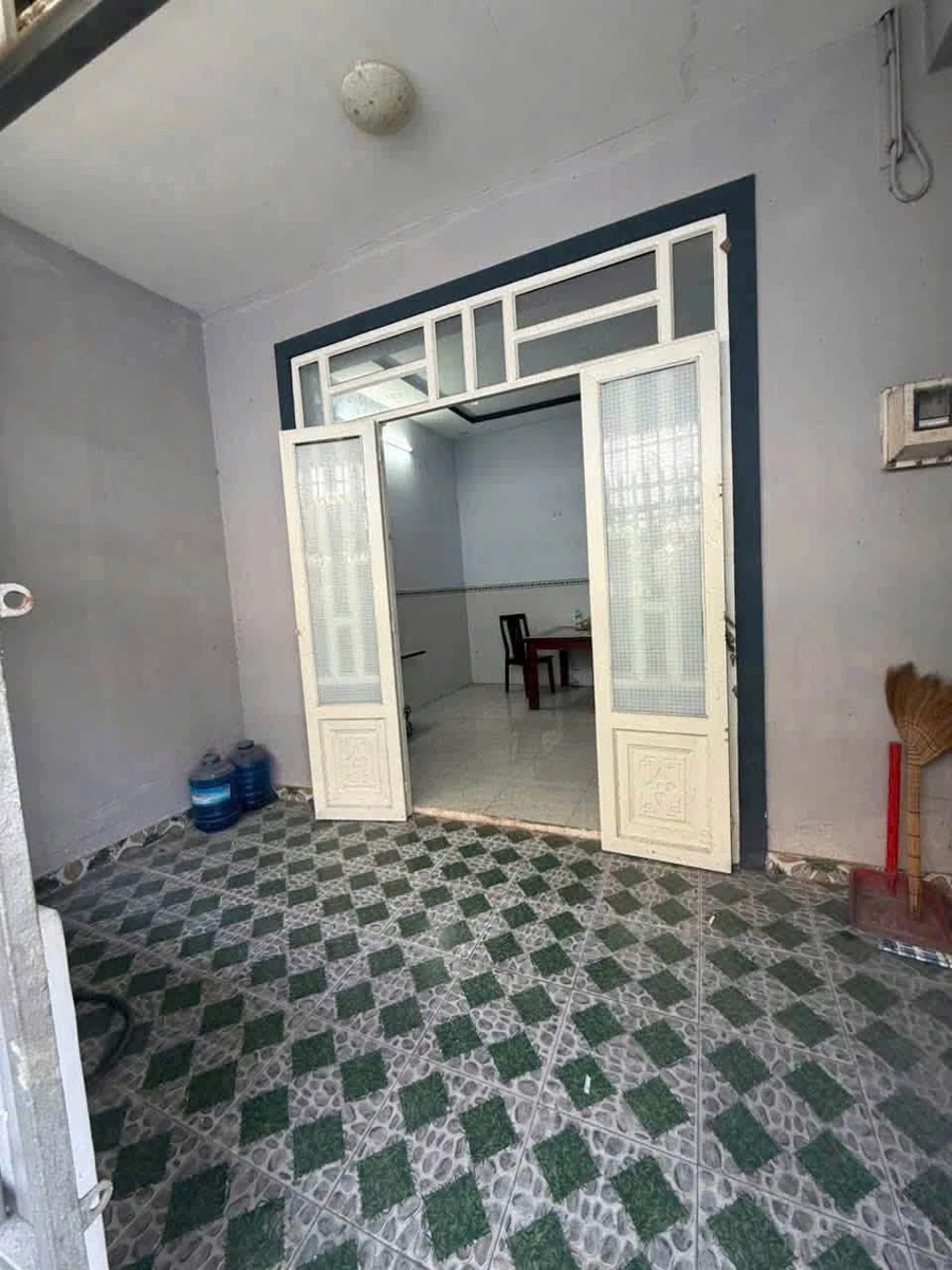 Bán nhà sổ hồng riêng 4x12m sau Chợ Đông Thạnh, 2 tỷ 6 - Ảnh thu nhỏ 2