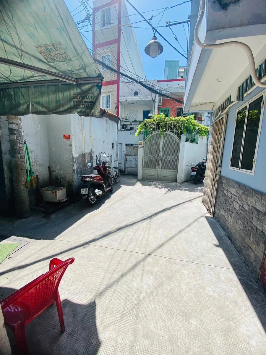 Bán nhà nát căn góc hẻm Cách Mạng Tháng Tám Quận 10, 50m², giá 6,3 tỷ - Ảnh thu nhỏ 2