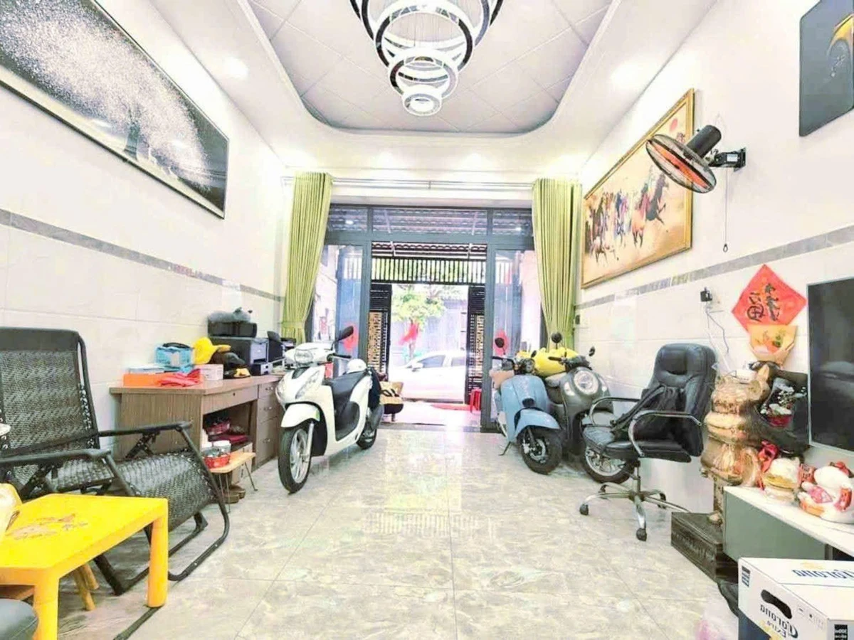Bán nhà 4x20m 4 tầng 7 phòng mặt tiền Tân Sơn Nhì, Tân Bình - Ảnh 1