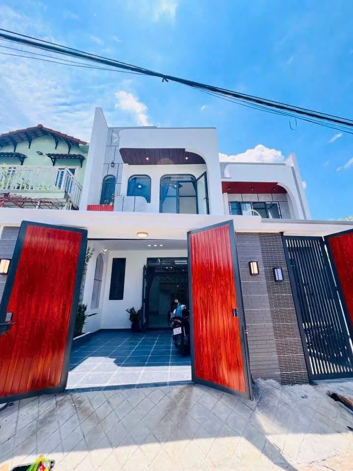 Bán nhà 1 trệt 1 lầu 80m² gần chợ Phú Thọ Bình Chánh - Ảnh 1