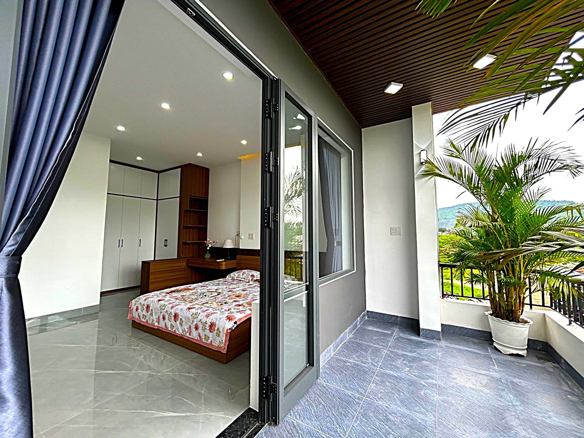 Nhà bán 3 tầng 3 phòng ngủ 90m2 Tôn Đản Đà Nẵng - Ảnh 1
