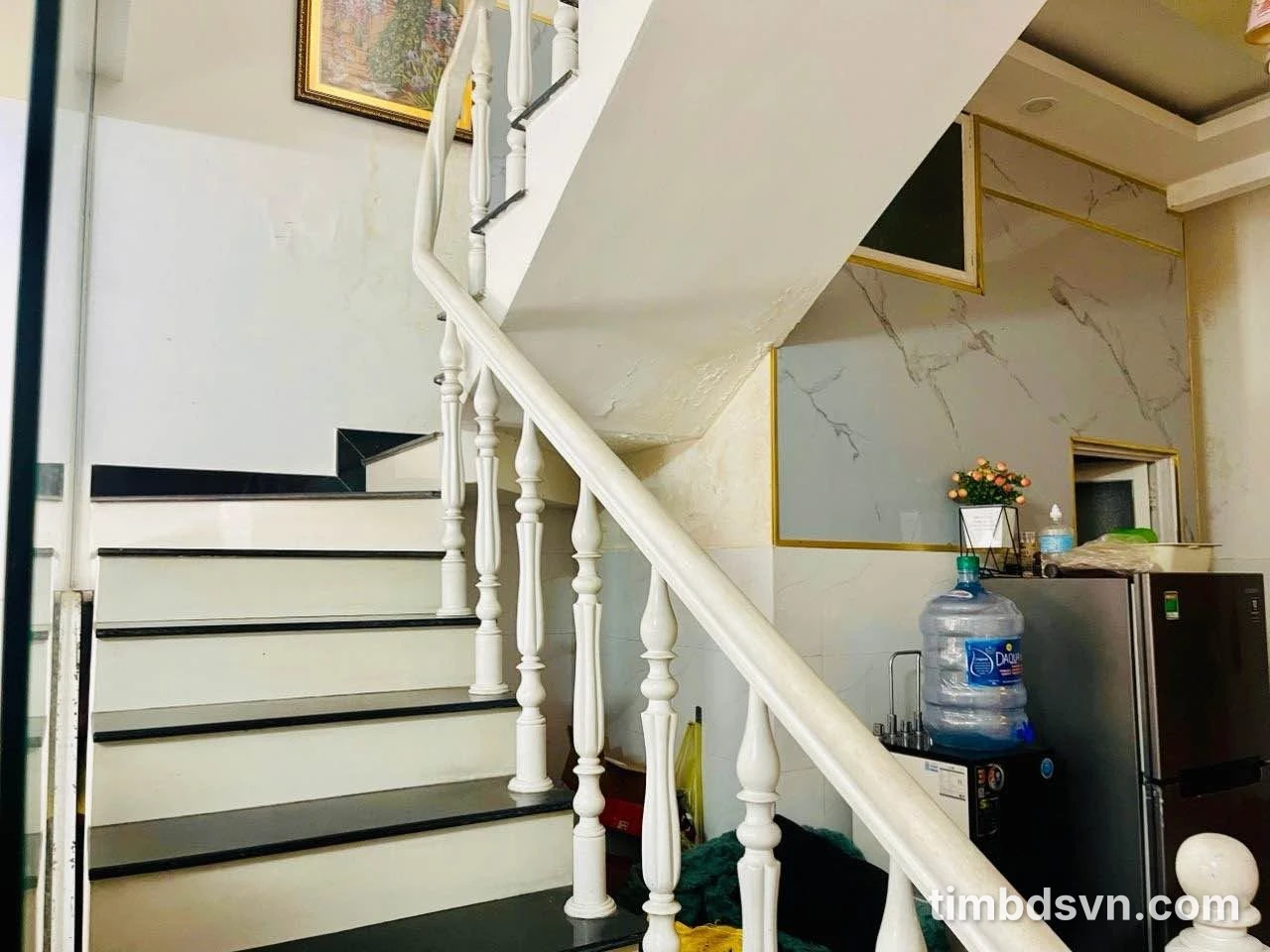 Bán nhà mặt tiền 46m² 2 tầng gần trường Hoà Cương giá 6 tỷ - Ảnh 1