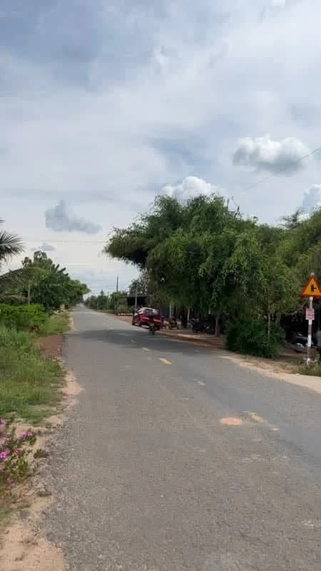 Bán gấp lô đất chính chủ 30x10m có 100m2 thổ cư tại Xã Suối Đá, Dương Minh Châu, Tây Ninh - Ảnh thu nhỏ 3