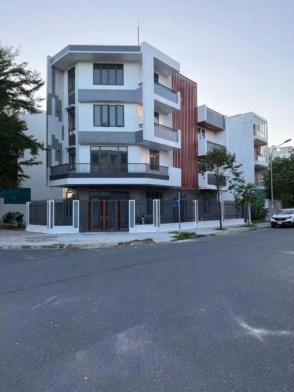 Bán nhà góc 2 mặt tiền 160m² Nha Trang 16 tỷ - Ảnh 1