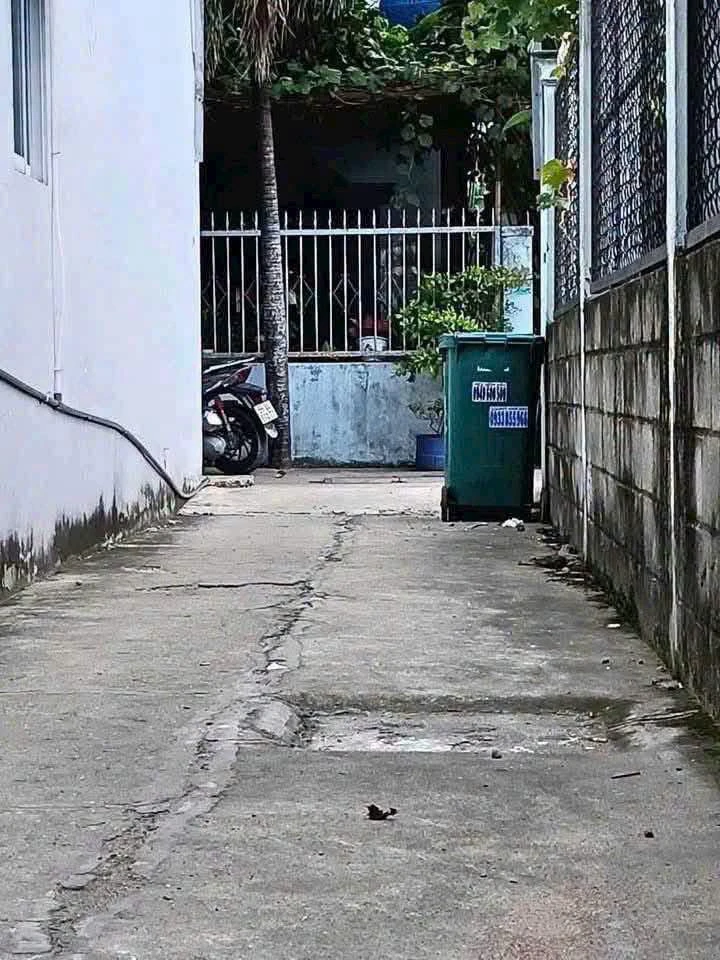 Bán nhà 32m² 2PN 2WC gần Nguyễn Thị Thảnh, Hóc Môn, giá 1 tỷ 370 triệu - Ảnh 1