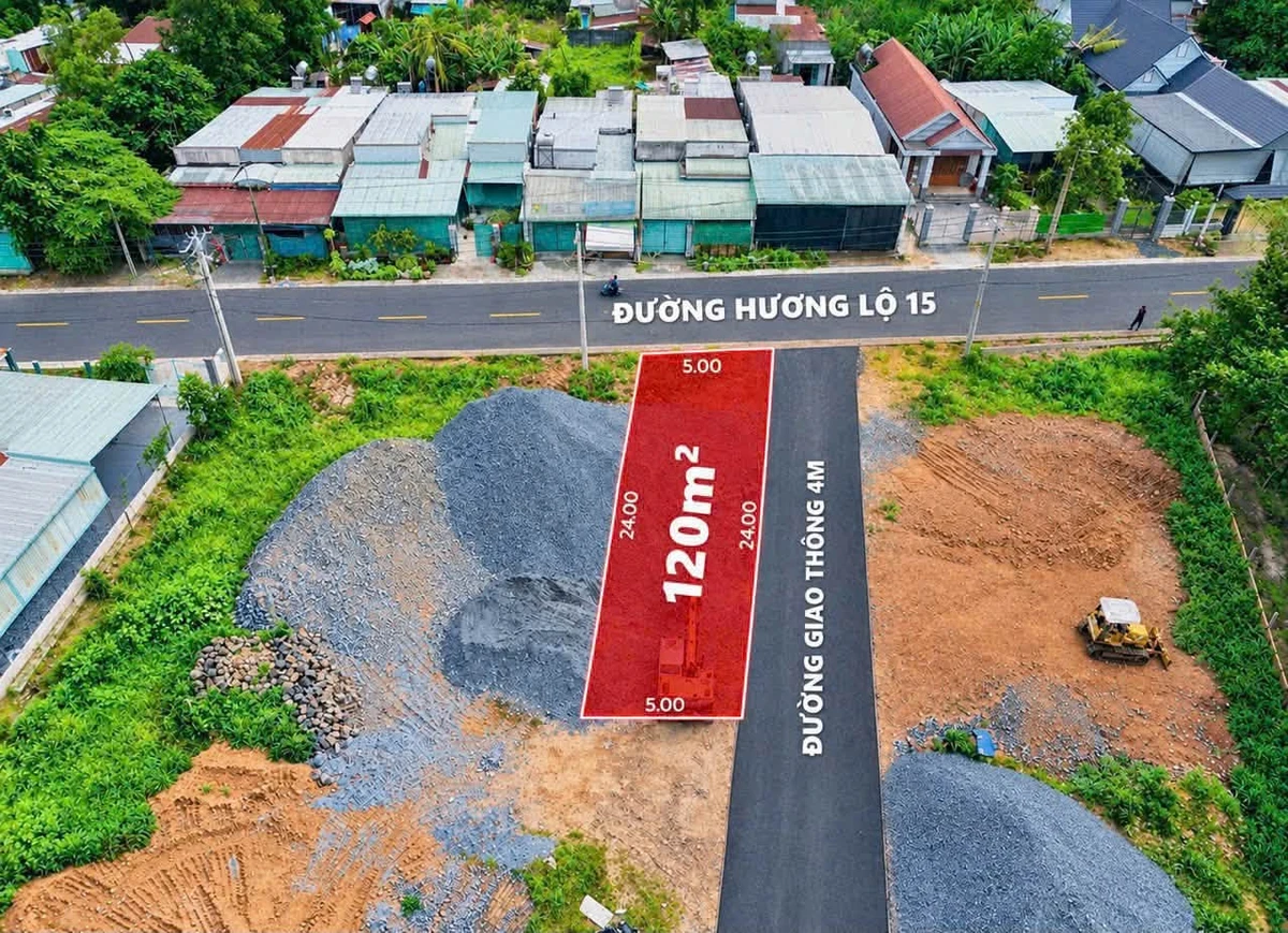 Bán lô góc 2 mặt tiền 120m² Hương Lộ 15 sổ hồng - Ảnh 1