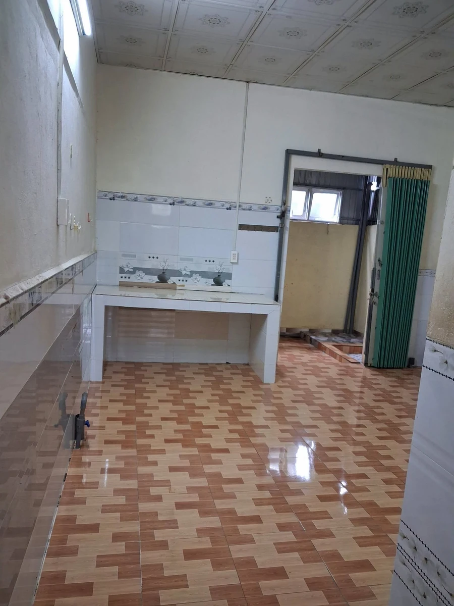 Cho thuê nhà nguyên căn mặt tiền Ngô Gia Tự, Rạch Giá 100m², 5.5 triệu/tháng - Ảnh thu nhỏ 4