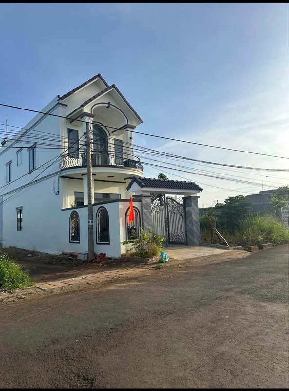Bán nhà lầu mặt tiền 60m² Triệu Quang Phục, Đắk Lắk 3,5 tỷ