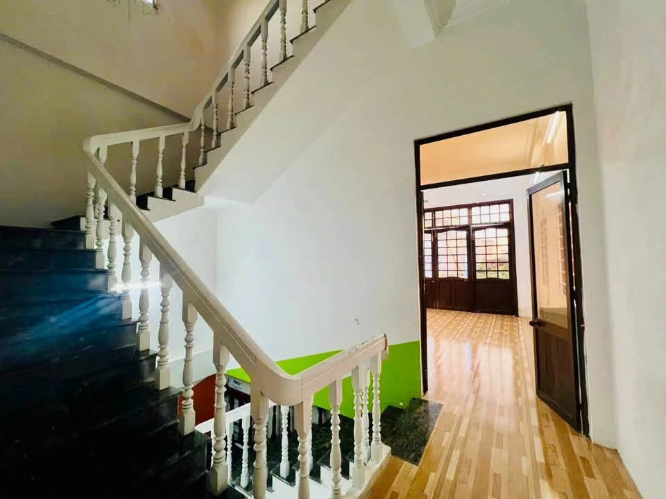 Bán nhà 4 tầng mặt tiền Nguyễn Tự Tân, 267m2, Quảng Ngãi - Ảnh thu nhỏ 4