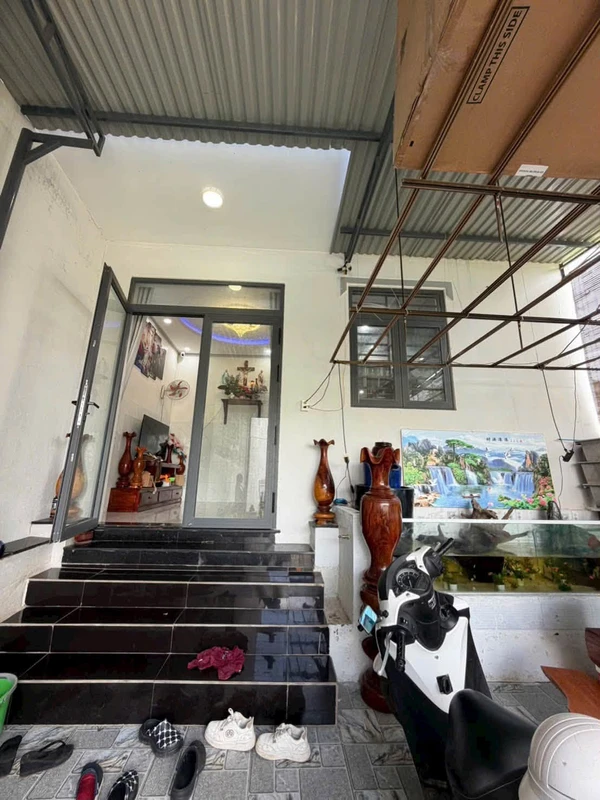 Nhà lầu 130m² 3PN 2WC gần biển Phan Thiết, 1 tỷ 690 triệu