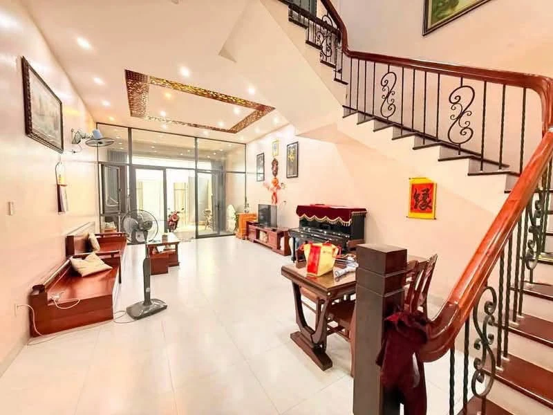 Bán nhà 3 mê hẻm Phạm Văn Đồng 160m2, giá 3,1 tỷ - Ảnh 1