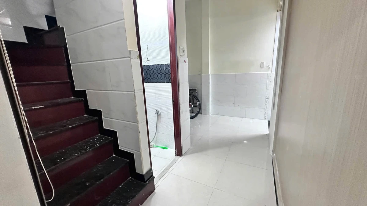 Bán nhà góc 2 mặt hẻm Đoàn Văn Bơ Quận 4, 28m², 3 tầng, giá 3,7 tỷ - Ảnh thu nhỏ 5