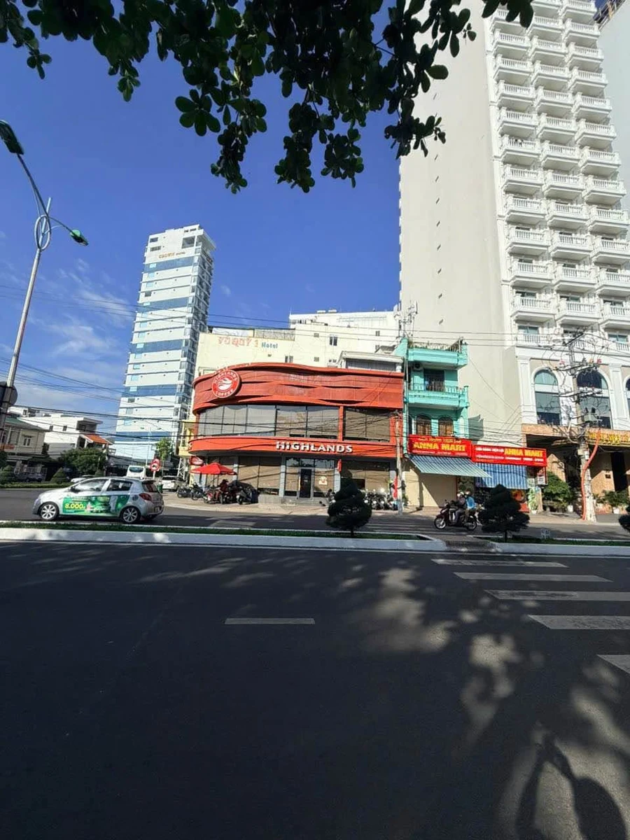 Bán đất mặt tiền Trần Phú Nha Trang 194 m² - view biển - Ảnh 1