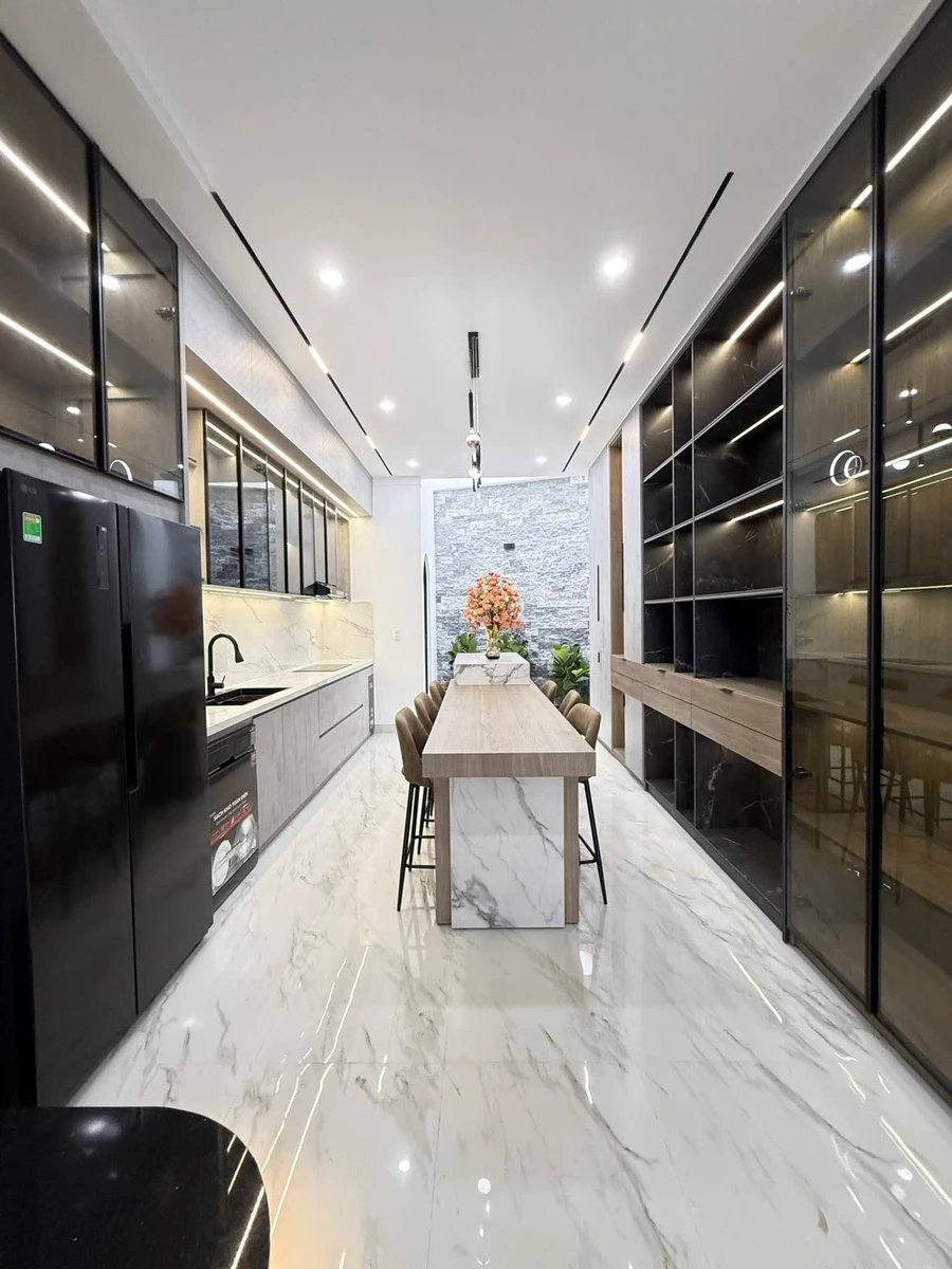 Bán nhà mặt tiền 4x23m (92m²) 3PN 3WC Quận 1 giá 4.85 tỷ - Ảnh 1