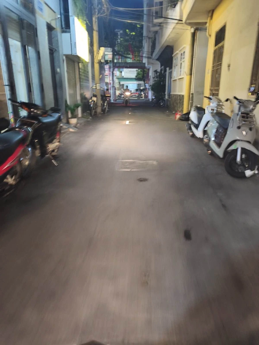 Nhà 2 tầng gần mặt tiền Đống Đa 60m² 2 phòng ngủ 2,1 tỷ - Ảnh 1