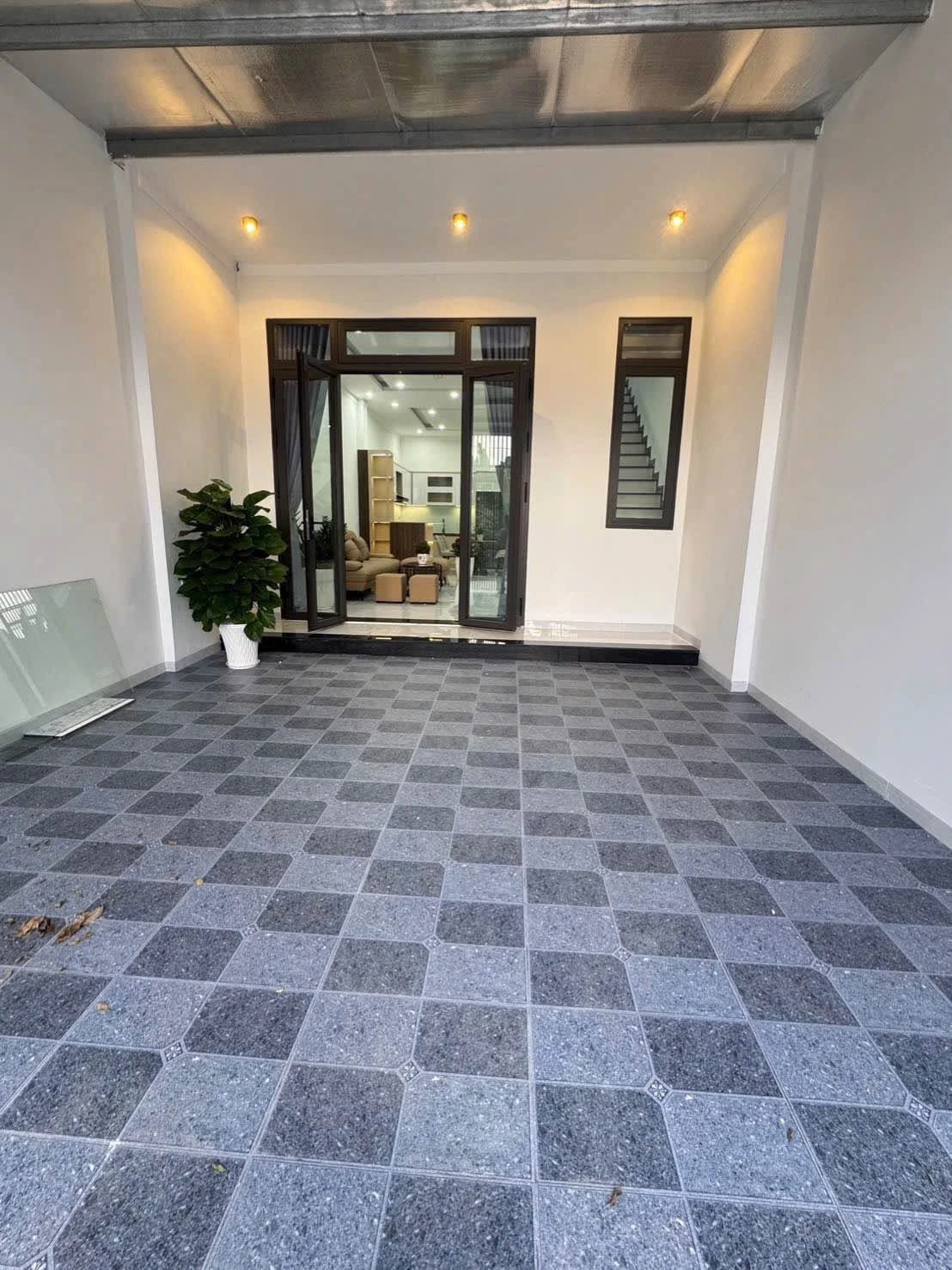 Bán nhà 2 tầng 105m2 Nguyễn Trường Tộ 2.95 tỷ - Ảnh 1