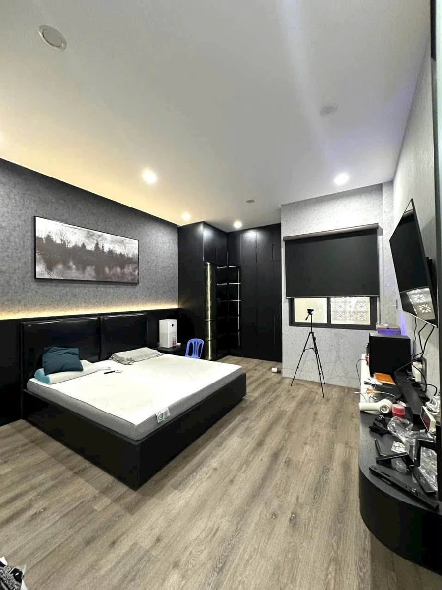 Bán nhà 1 trệt 2 lầu 200m² Nguyễn Ái Quốc 3 tỷ - Ảnh thu nhỏ 2