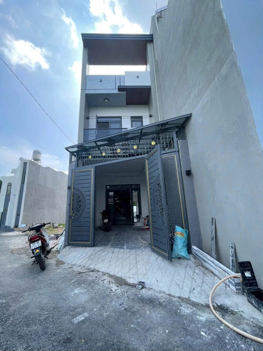Bán nhà lầu 80m2, 3 phòng ngủ, sổ riêng, Bửu Hoà - Ảnh 1