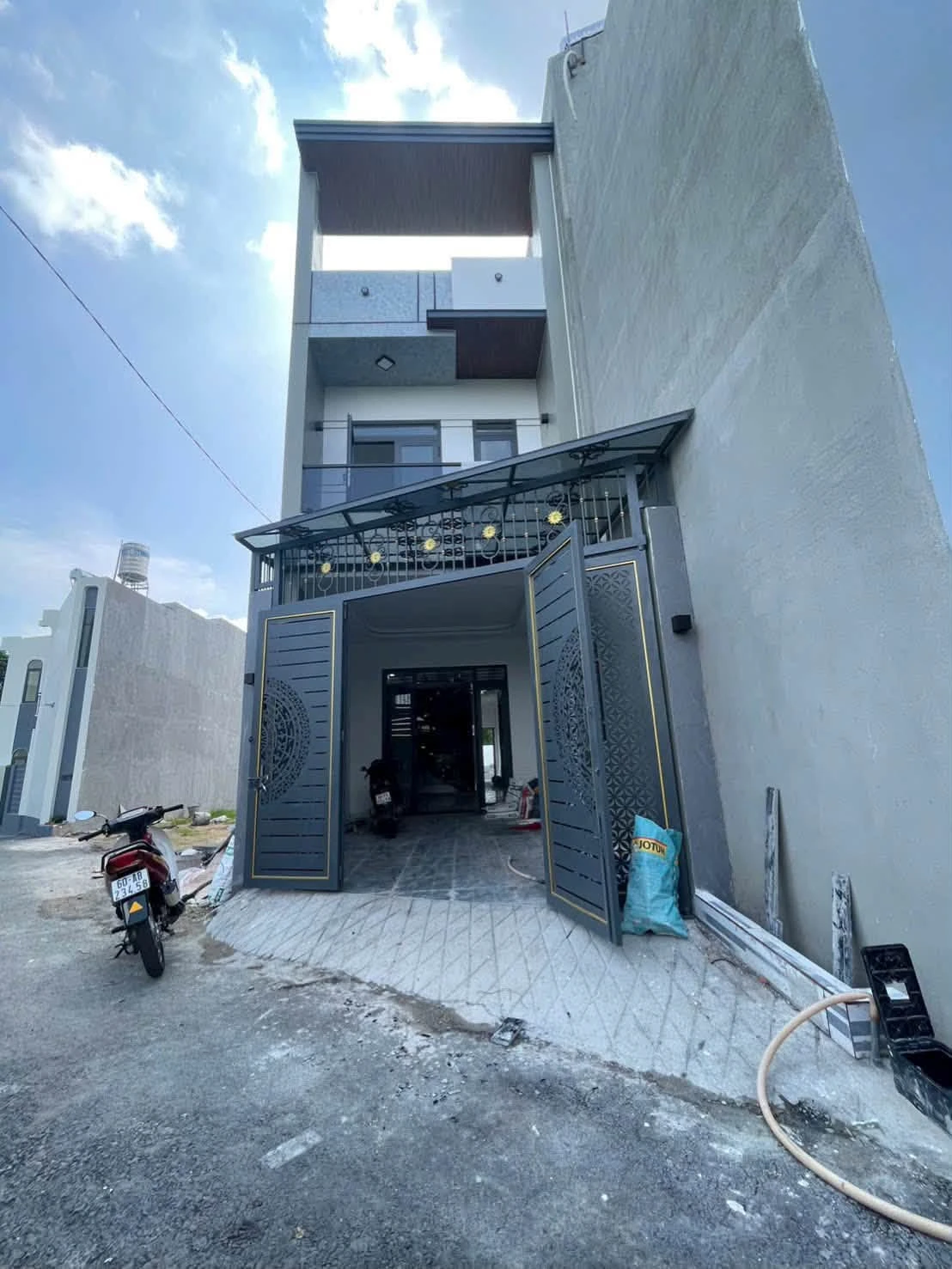 Bán nhà lầu 80m2, 3 phòng ngủ, sổ riêng, Bửu Hoà - Ảnh 1