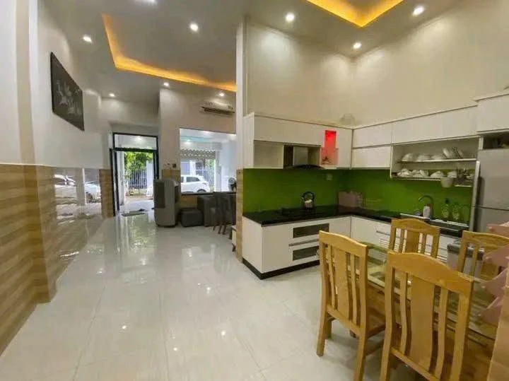 Bán nhà phố 2PN 100m² Phú Mỹ 2,6 tỷ - Ảnh 1