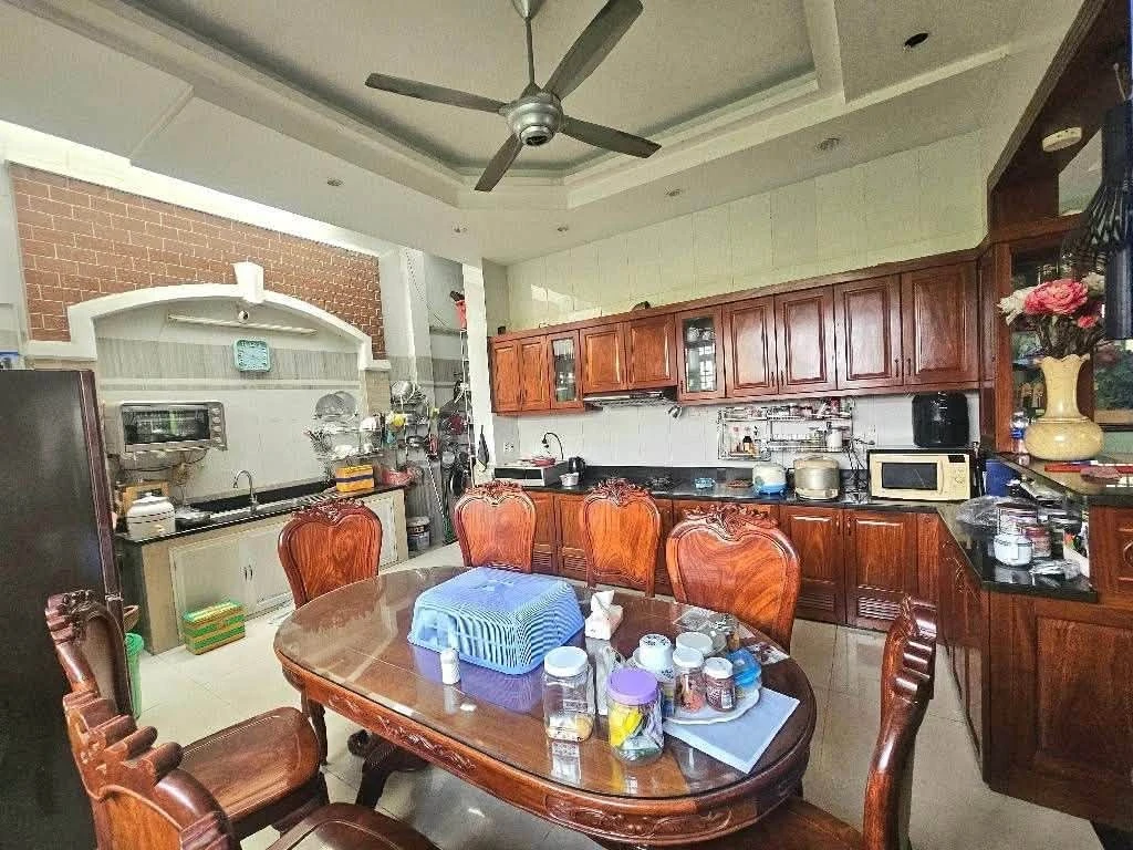 Bán nhà 4 tầng góc Linh Xuân Thủ Đức 120m2 giá 7.8 tỷ - Ảnh thu nhỏ 3