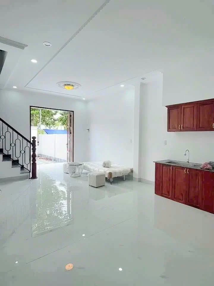 Bán nhà 1 trệt 1 lầu 3 phòng ngủ 87.5m² Bình Phước 1 tỷ 550 triệu - Ảnh thu nhỏ 5