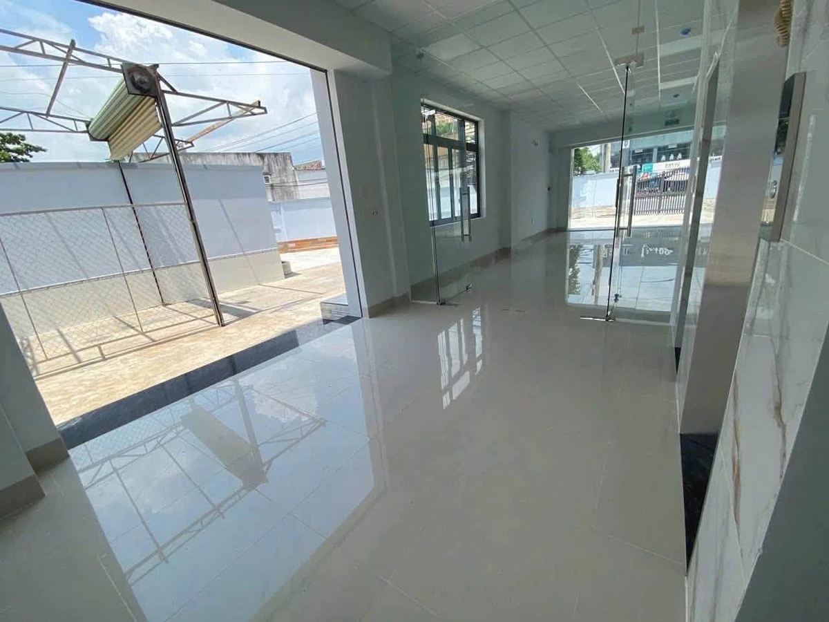 Cho thuê toà nhà mặt tiền Đại lộ Bình Dương 620m2 160tr/tháng - Ảnh thu nhỏ 5