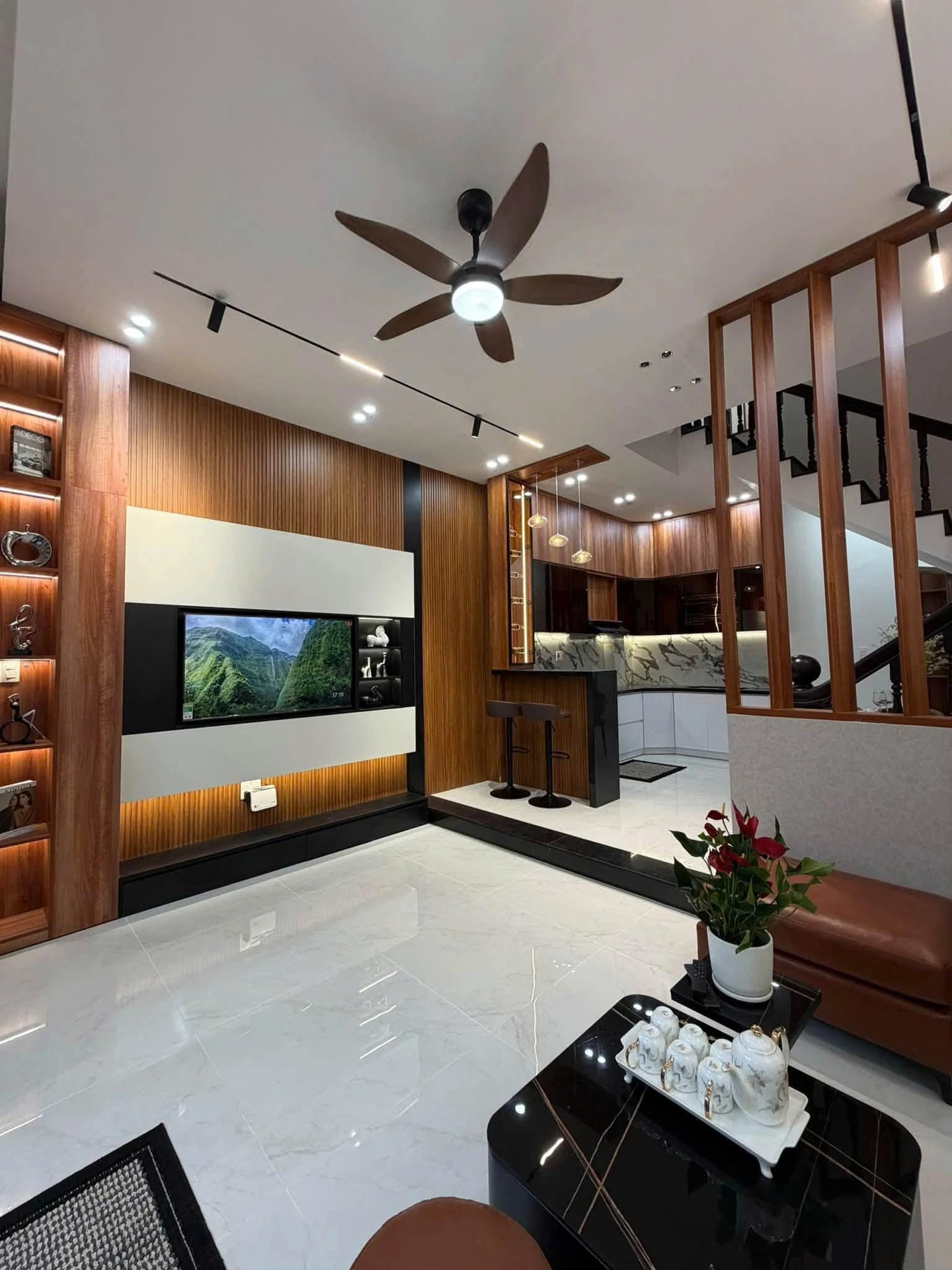 Bán nhà 3 tầng 65m² 4PN Nguyễn Phước Nguyên Quận 7 - Ảnh 1