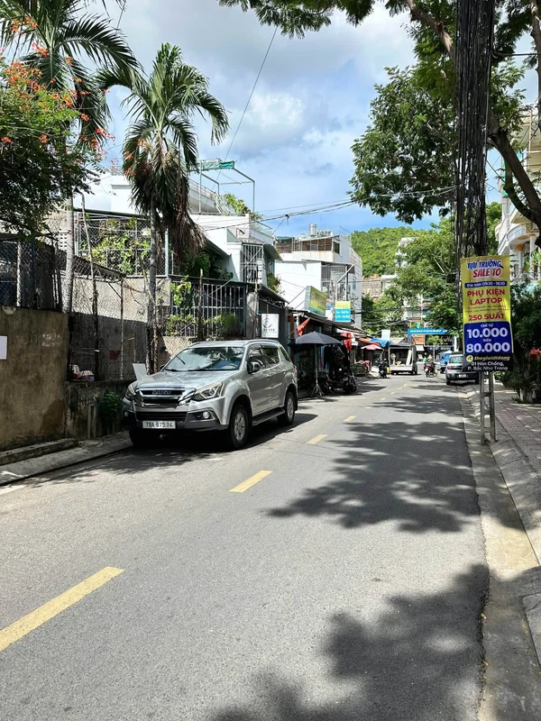 Bán đất tặng nhà cấp bốn 52m2 mặt tiền Cao Văn Bé Nha Trang