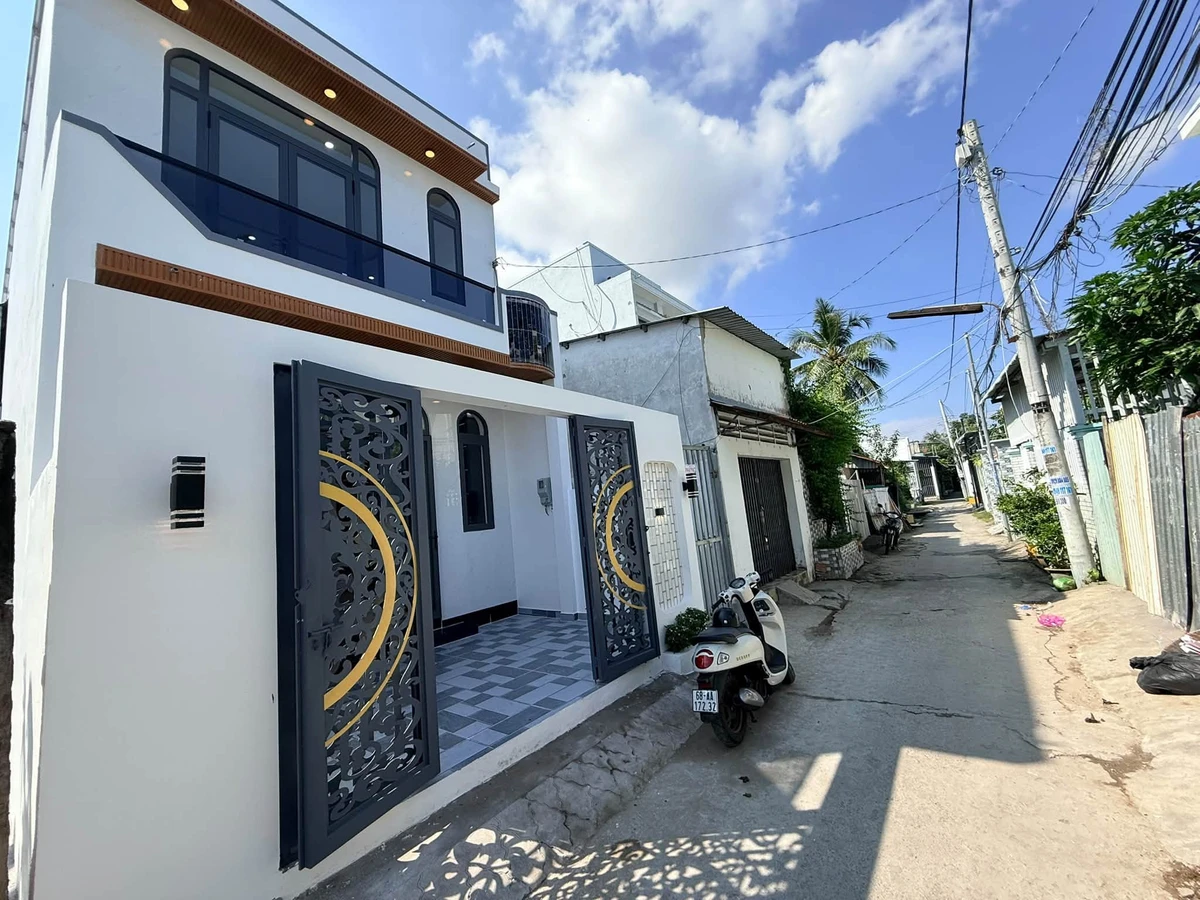 Bán nhà 1 trệt 1 lầu 84m² Rạch Giá An Giang giá 2 tỷ 90 - Ảnh thu nhỏ 2
