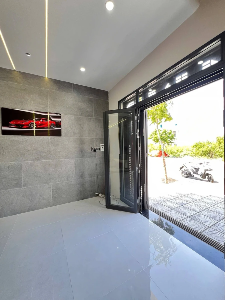 Bán nhà 90m² 3 phòng ngủ Rạch Giá Kiên Giang 3,6 tỷ - Ảnh thu nhỏ 2