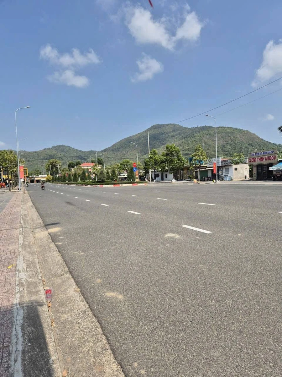 Bán 1 sào mặt tiền Văn Tiến Dũng, Long Hương, 1090m2, 11.8 tỷ - Ảnh thu nhỏ 3