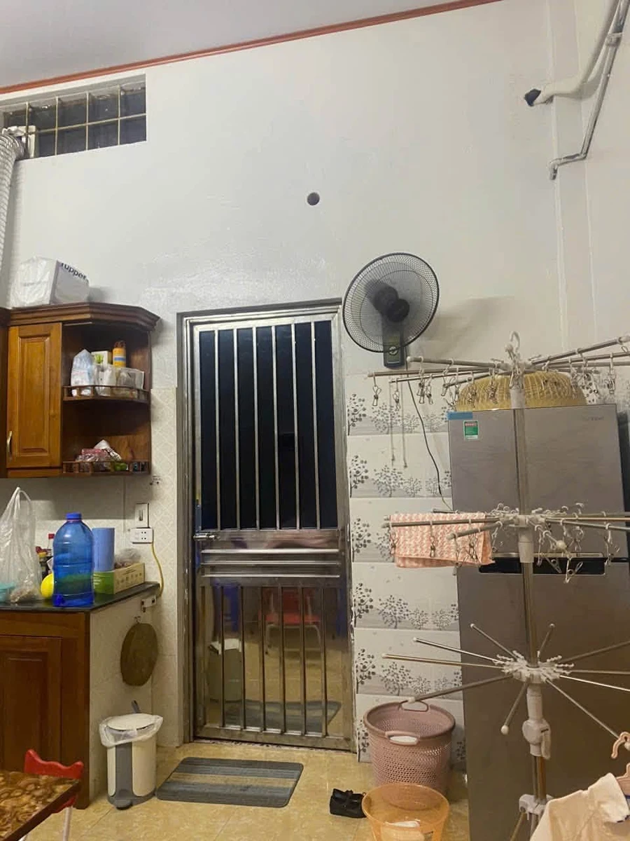 Bán nhà C4 2 PN Lê Thị Hồng Gấm, 76m² Quận 1 - Ảnh thu nhỏ 5
