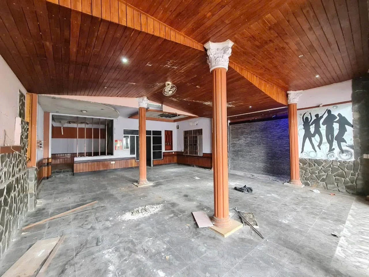 Cho thuê nhà 3 tầng mặt tiền Yersin, 223m2, Nha Trang, 100 triệu/tháng - Ảnh thu nhỏ 4