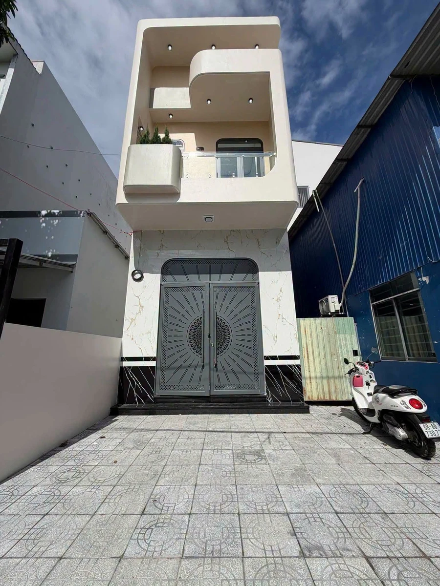 Bán nhà mặt tiền Nguyễn Văn Tố Rạch Giá 91,4m² 3 tỷ 450 triệu - Ảnh 1