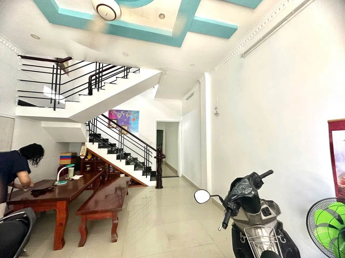 Bán nhà 1 trệt 1 lầu 60m² 2PN tại Đông Hòa - Ảnh thu nhỏ 3