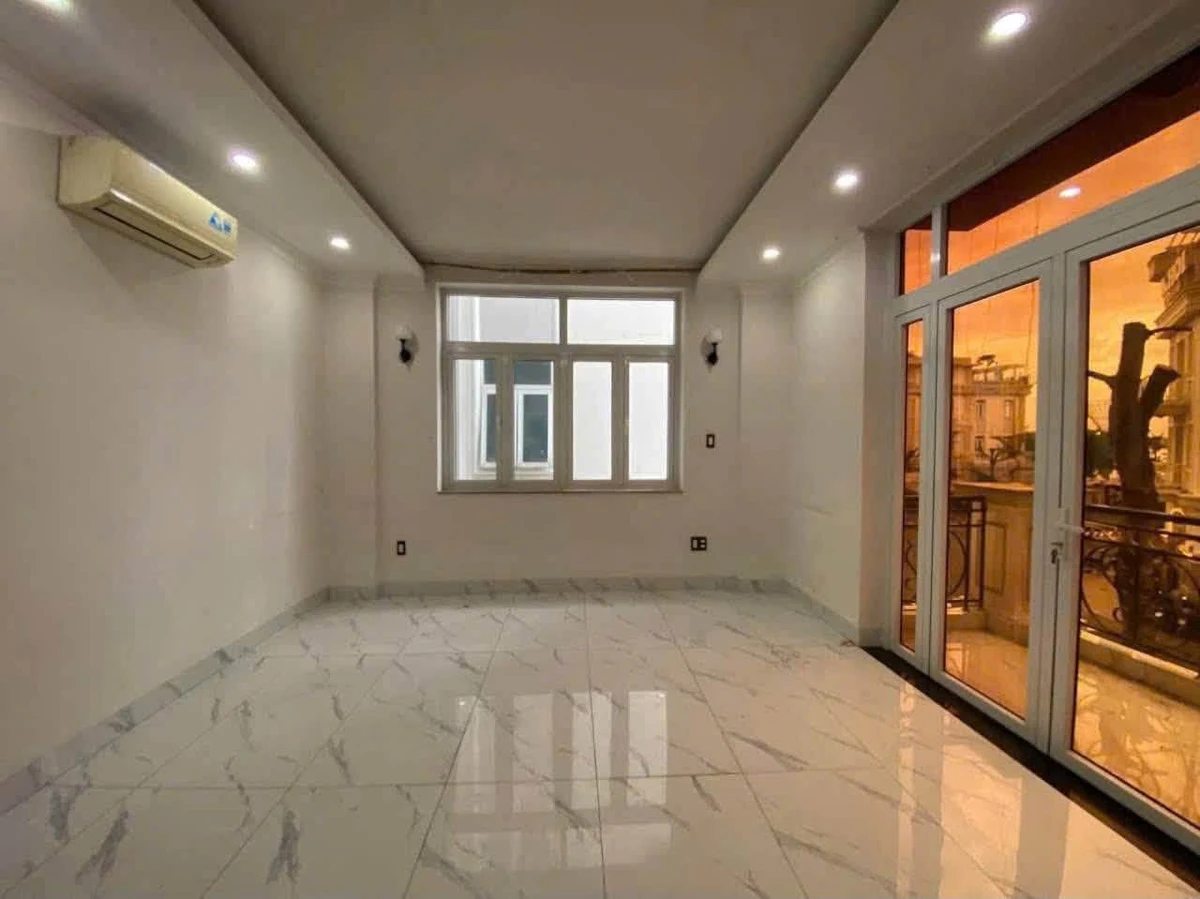 Cho thuê biệt thự Phú Cường, Thủ Dầu Một 250m², 7PN 25tr/tháng - Ảnh 1