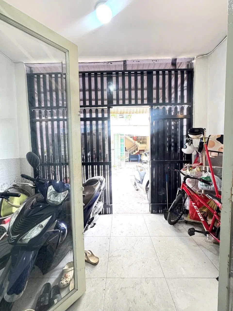 Bán nhà mặt tiền nhánh Hiệp Thành 45 Quận 12, 4x11m, 3 tầng, 4PN, giá 3,38 tỷ - Ảnh 1