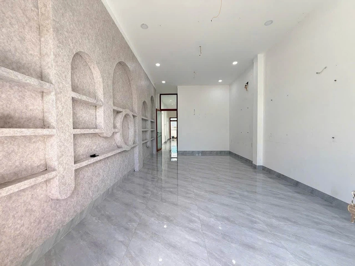 Cho thuê nhà mặt tiền 250m² Đào Duy Từ, Bình Thạnh - Ảnh thu nhỏ 3