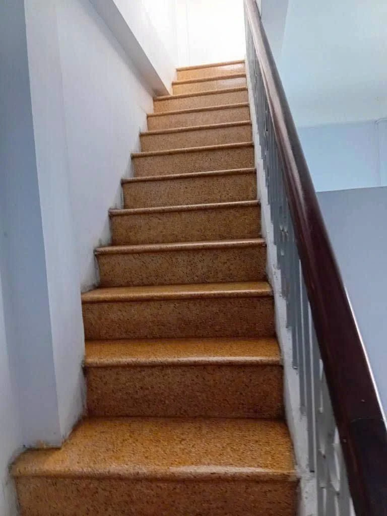 Bán nhà 3 tầng BTCT 213m², hẻm xe tải, 6PN, khu Lạc Long Quân Quận 11, giá 14 tỷ - Ảnh thu nhỏ 3