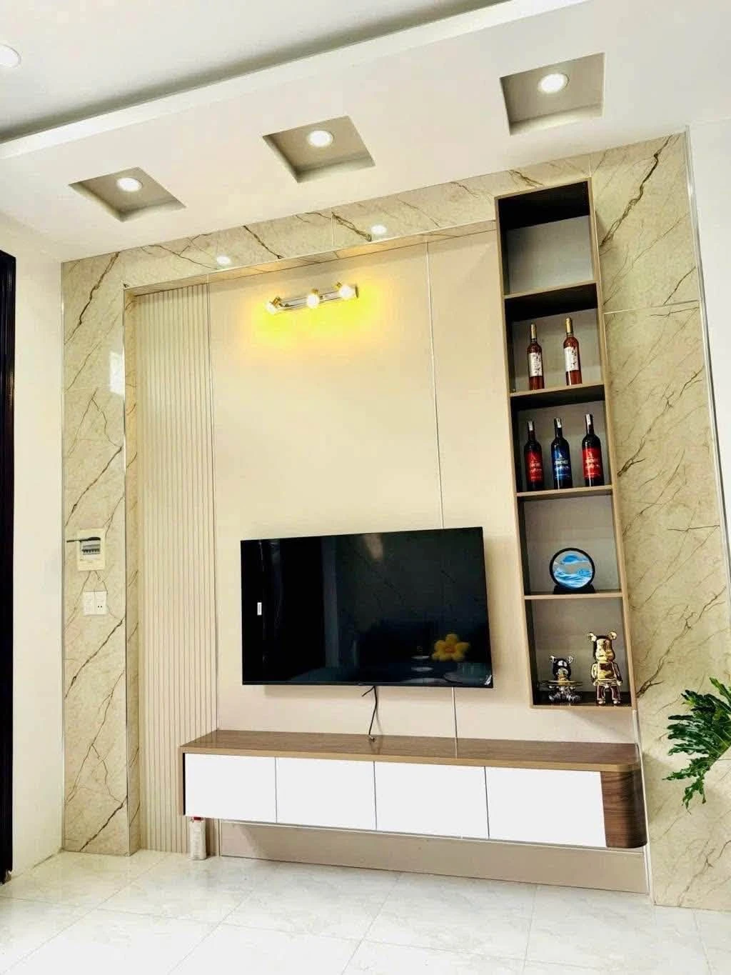Bán nhà hẻm xe hơi 70m2 4 tầng đường Tôn Thất Thuyết, Quận 4, giá nhỉnh 14 tỷ - Ảnh 1