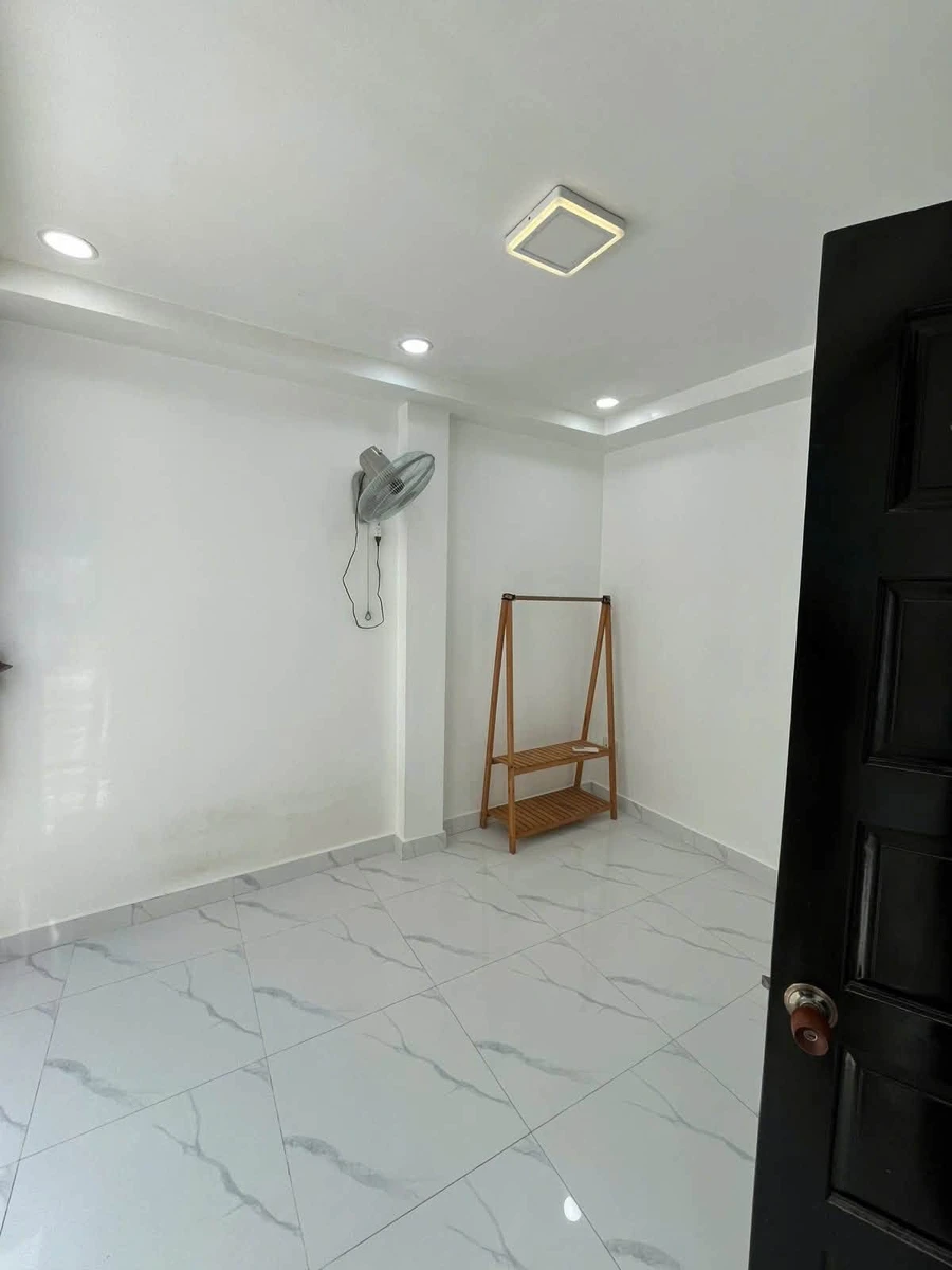 Bán nhà 5 tầng 18m2 3PN đường Huỳnh Văn Bánh, Phú Nhuận, giá 3,3 tỷ - Ảnh thu nhỏ 2